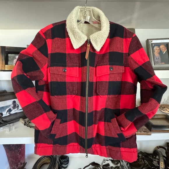 L. L. Bean Buffalo Plaid Jacket Medium Women’s - Picture 5 of 9